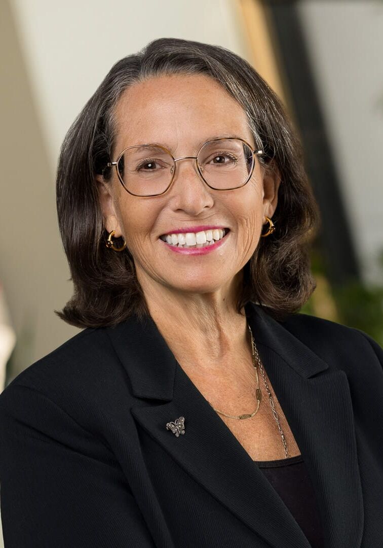 Karen-Nozik_4468-web-Retouched-2