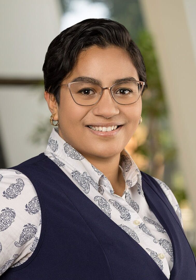 Paola-Viera_7374-4-web-Retouched